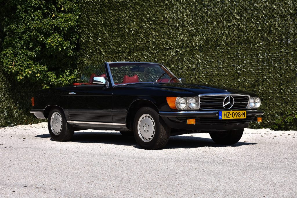 WDB1070461A002695 1984 Mercedes-Benz R107 500SL Convertible 5,0L V8