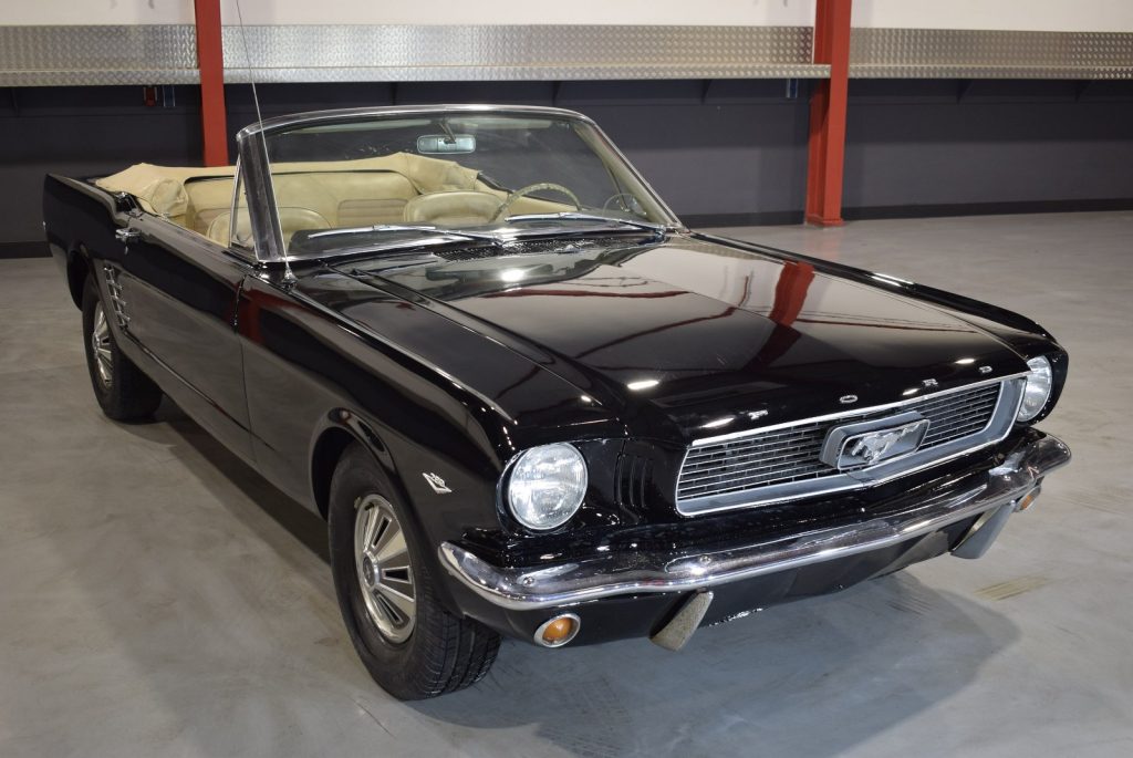[:en]1966 Ford Mustang Convertible 289 CI V8 C-Code[:]