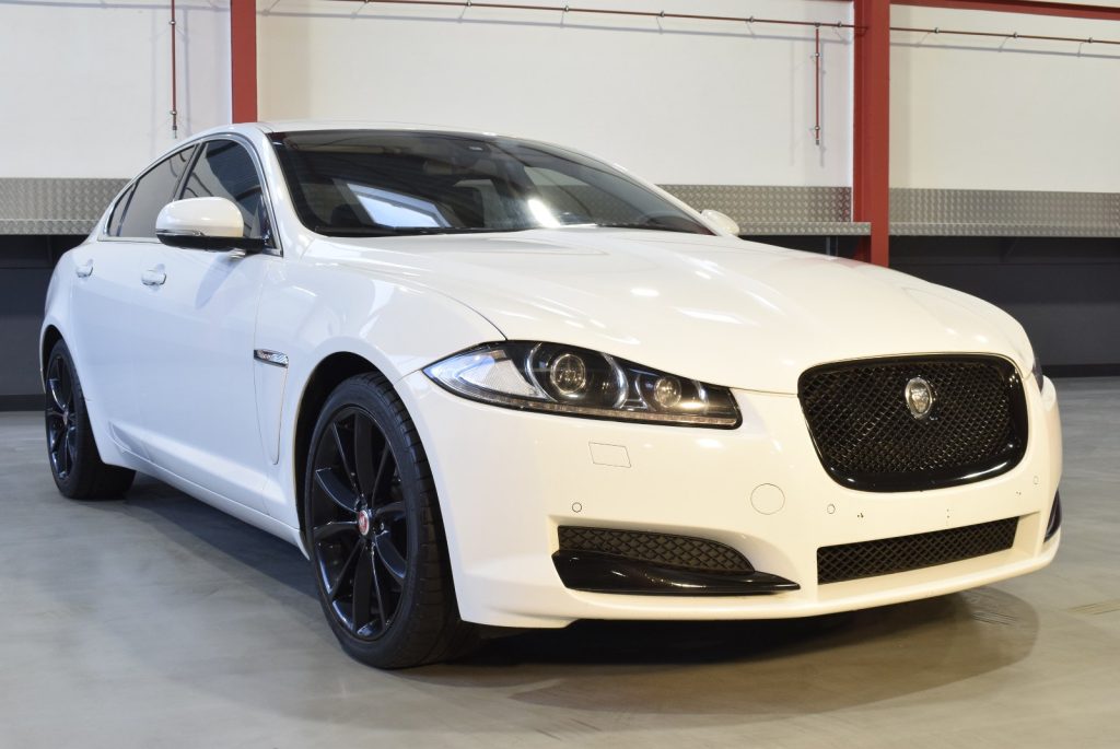 [:nl]2015 Jaguar XF Sedan 2.0 Liter V6[:]