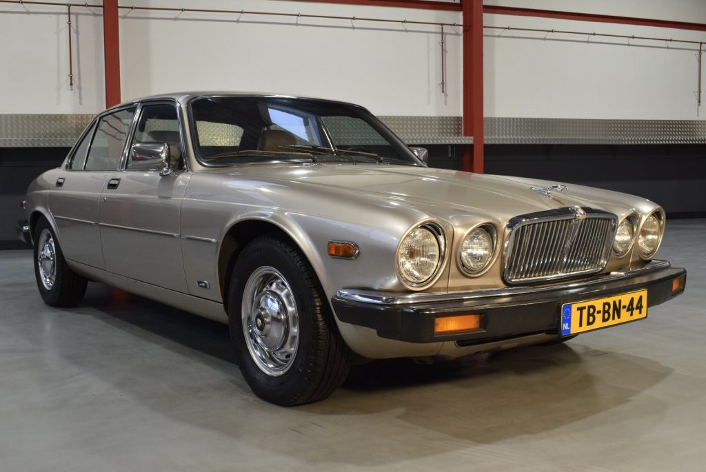 [:nl]1985 Jaguar XJ6 Sedan 4.2 Liter Inline 6[:]