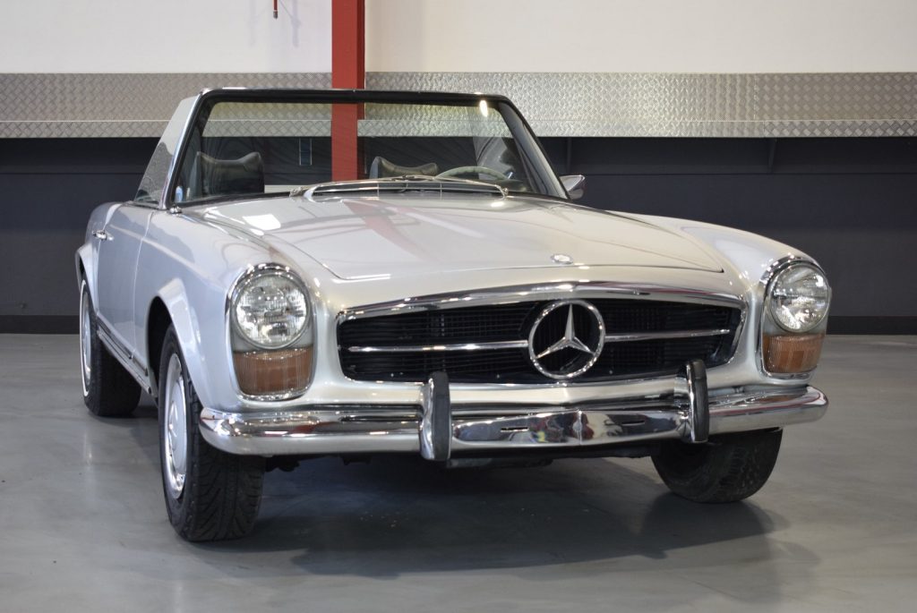 1964 Mercedes-Benz W113 230SL Pagode Convertible 2.3 Liter Inline 6