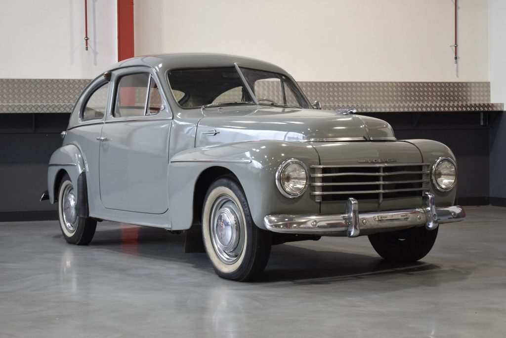 1954 Volvo PV 444 “Kattenrug” Coupe 1.4 Liter Inline 4