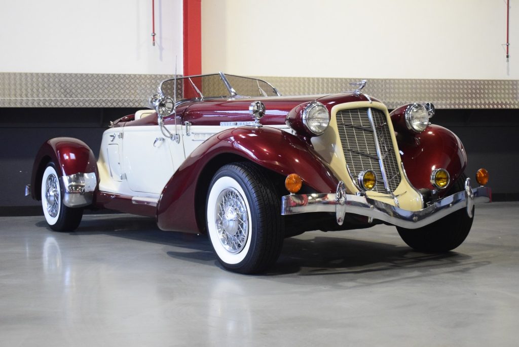 1936 Auburn 851 Boattail Speedster 302CI V8