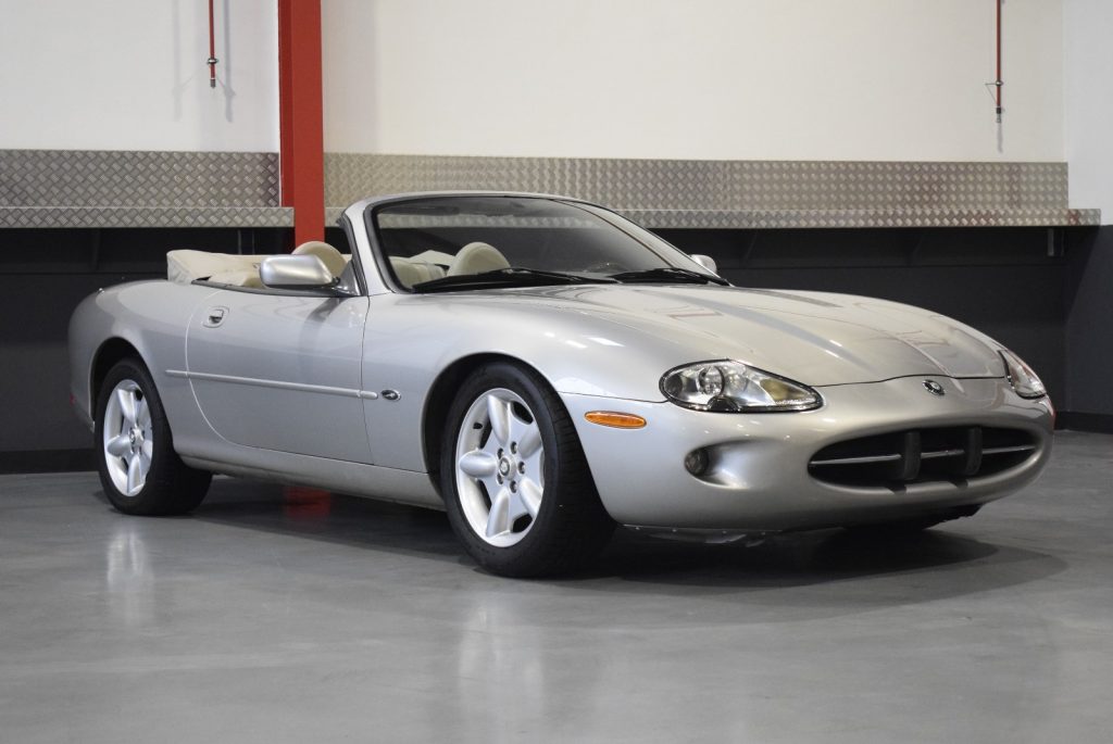 1999 Jaguar XK8 Convertible 4,0L V8