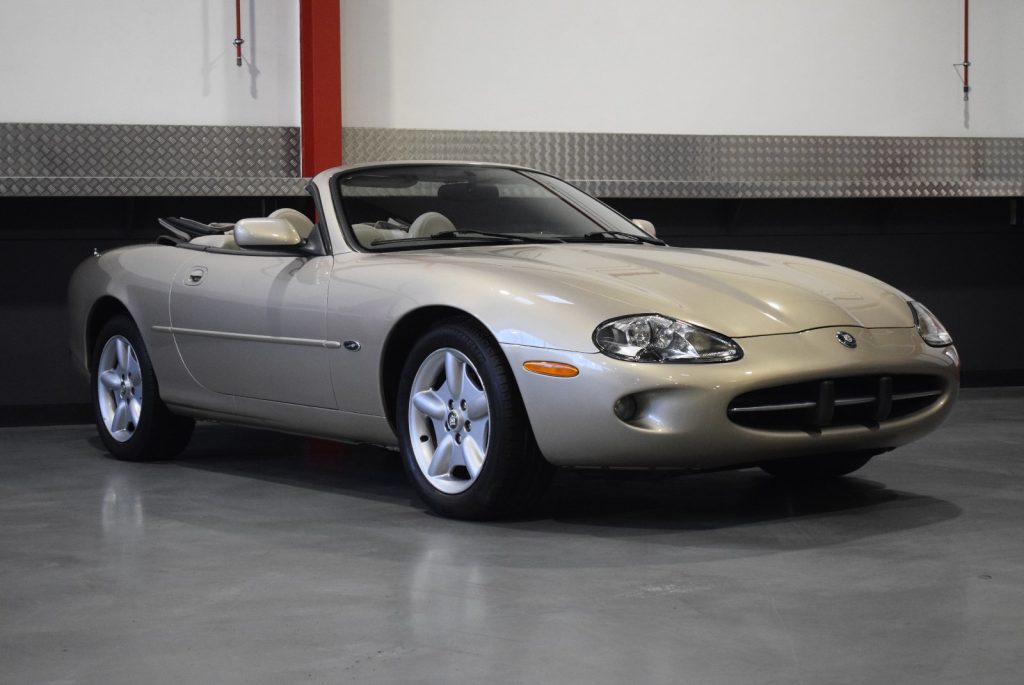 1998 Jaguar XK8 Convertible 4,0L V8