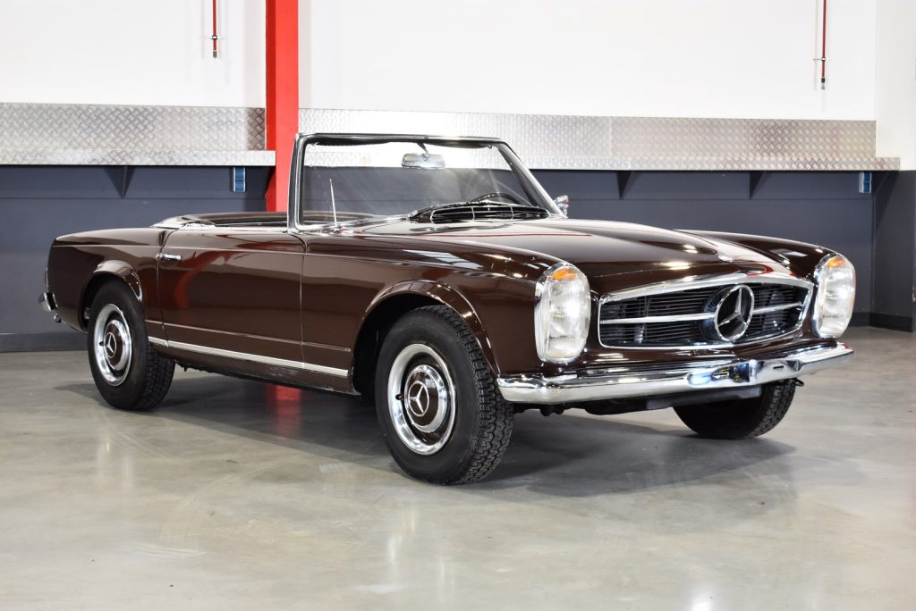 1965 Mercedes-Benz W113 230SL Pagode Convertible 2,3L