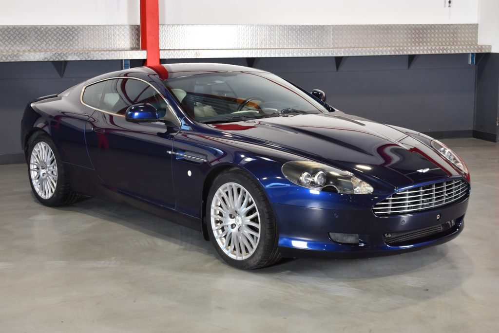 2010 Aston Martin DB9 Coupe 6.0L V12