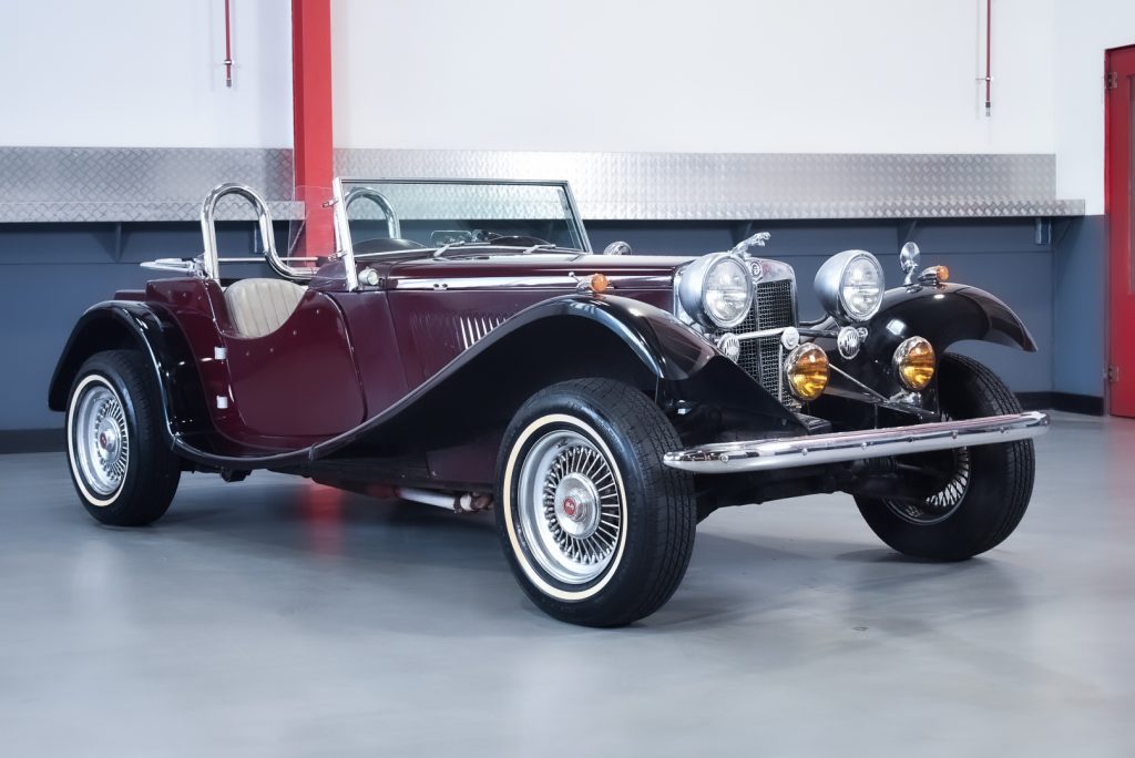 1939 Jaguar SS100 Convertible Tribute