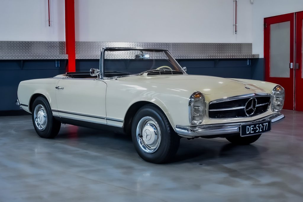 1965 Mercedes-Benz W113 230SL ‘Pagoda’ Convertible 2,3L I6