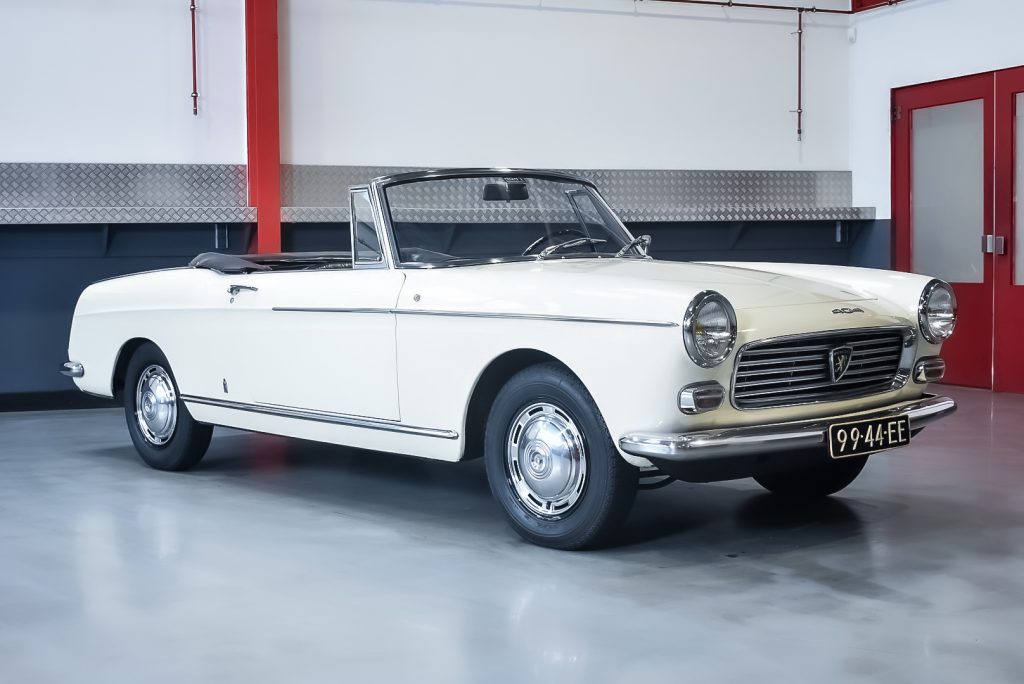 1967 Peugeot 404 Convertible Super Luxe 1,6L I4