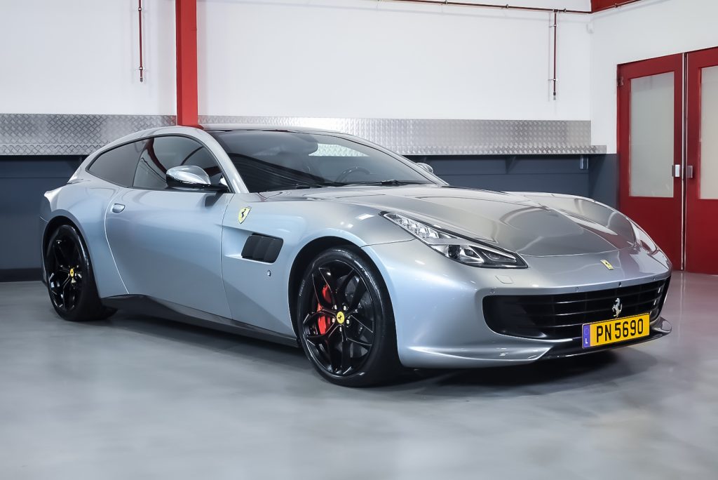 2017 Ferrari GTC4 Lusso T Shooting Brake 3,9L V8