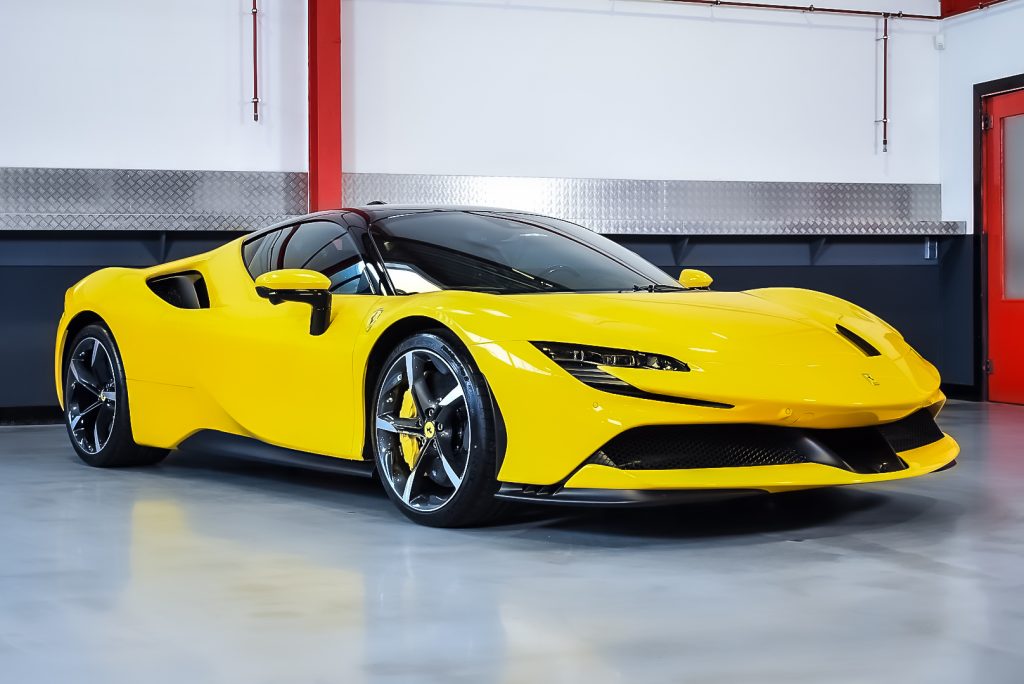 2022 Ferrari SF90 Stradale Coupe 4,0L V8