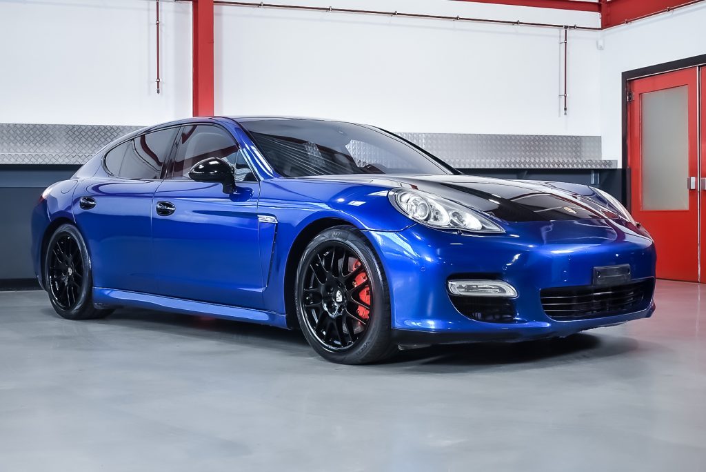 2010 Porsche Panamera Turbo Sedan 4,8L V8