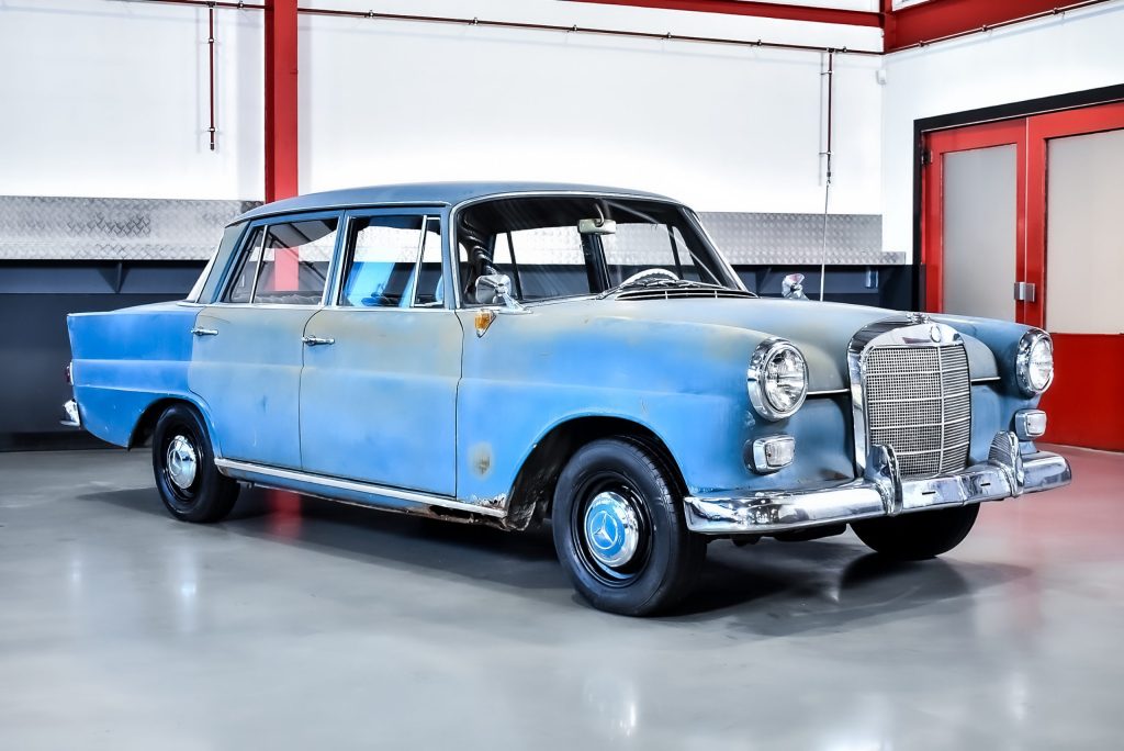 1962 Mercedes-Benz 190C “Heckflosse” Sedan 1,9L I4