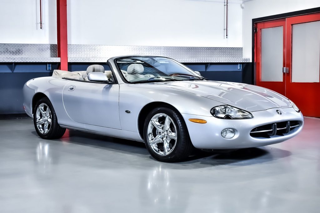 2002 Jaguar XK8 Convertible 4,0L V8