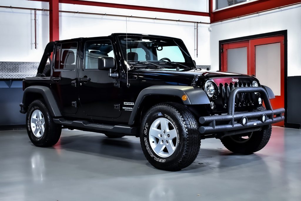 2016 Jeep Wrangler Unlimited 4WD 4dr Sport SUV 220CI V6