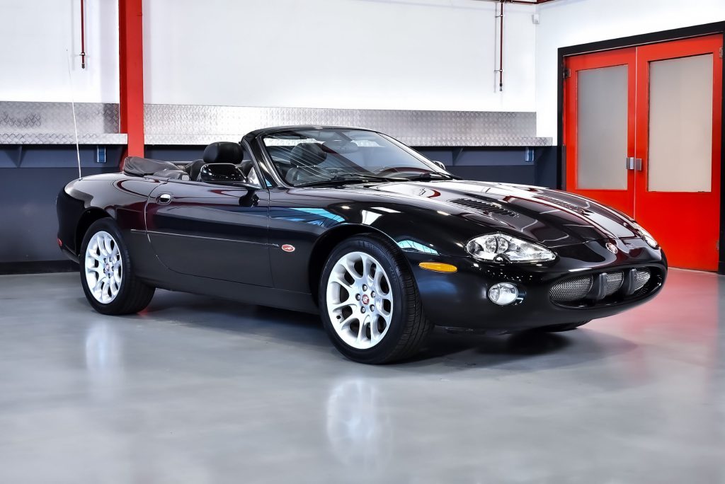 2002 Jaguar XKR Convertible “Supercharged” 4,0L V8